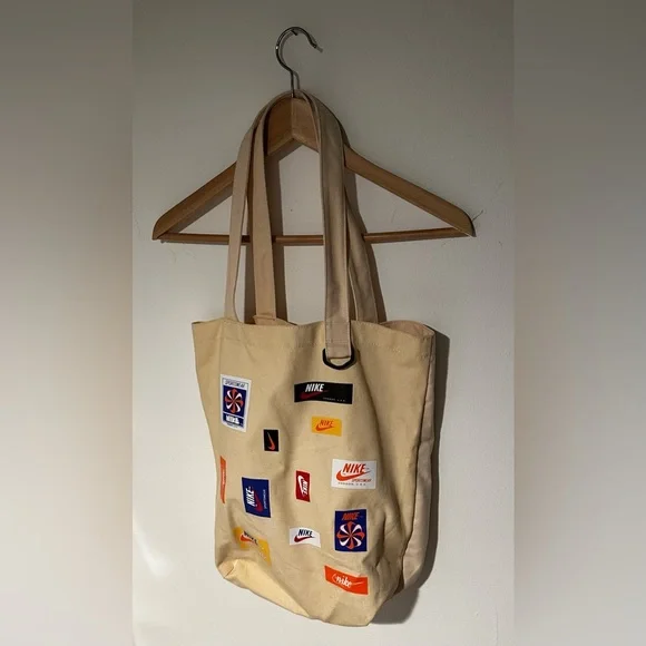 NIKE HERITAGE RETRO LOGO LARGE CANVAS TOTE BAG - Picture 1 of 3